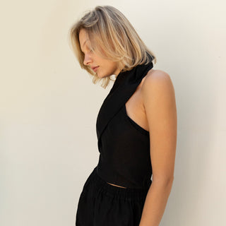 Side view black linen top