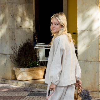 Linen blouse with long sleeves