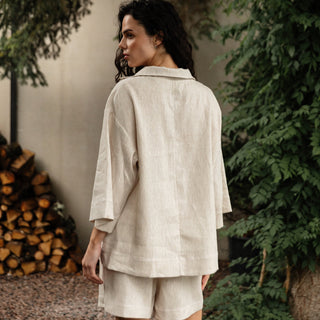 'Marbella' Linen Shirt with Collar and V-neck in Natural Beige